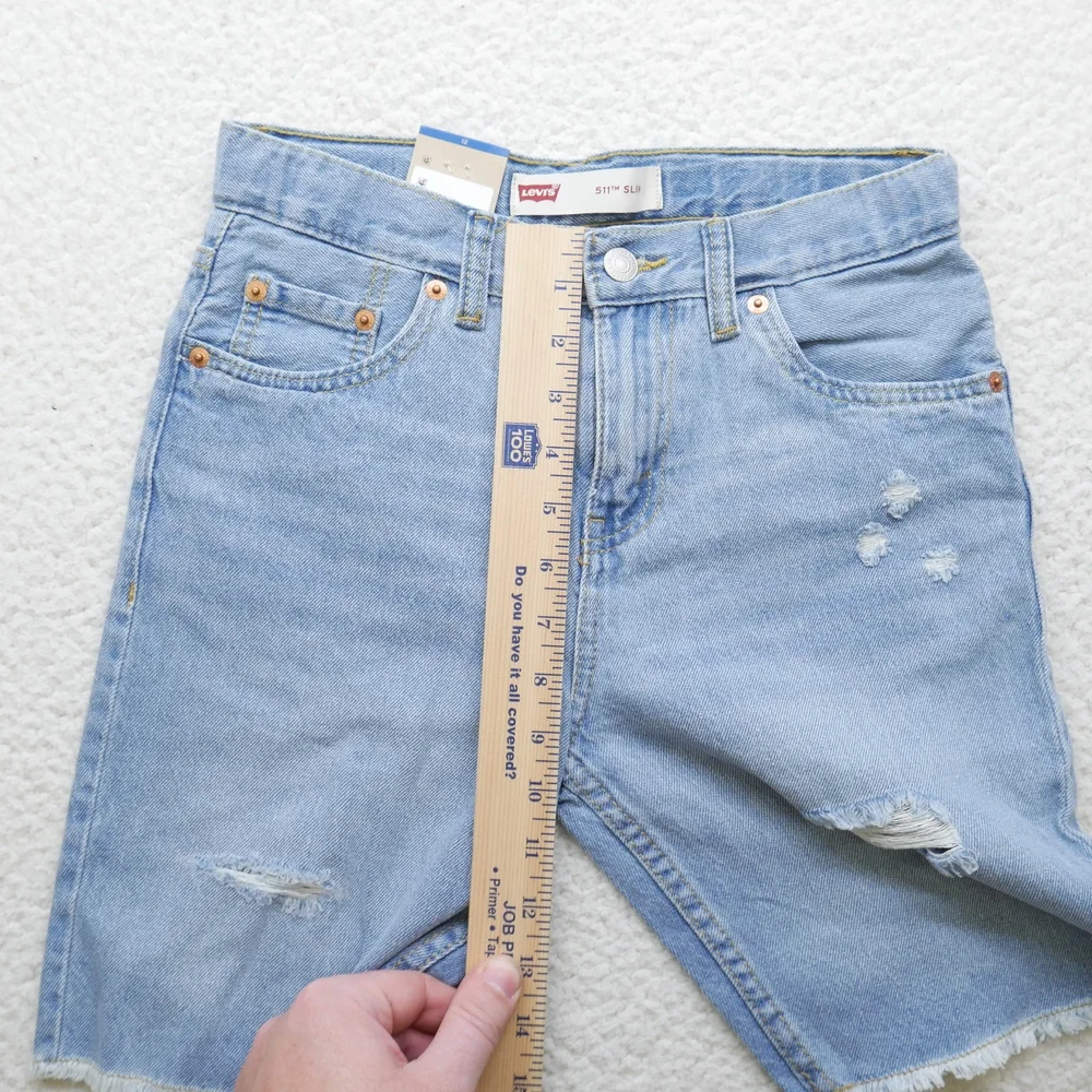 Levis levi youth